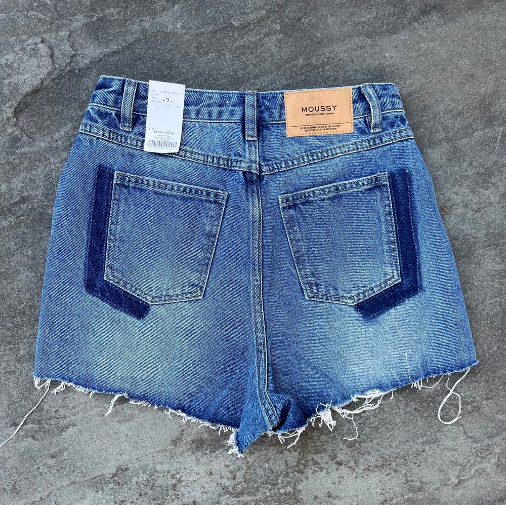 Moussy High Waisted Distressed Cutoff Shorts NWT Button Fly US 27, Japanese Sz 3
